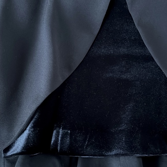 ZARA BASIC BLACK CROPPED STRAPLESS CAMISOLE NWOT - Picture 3 of 7